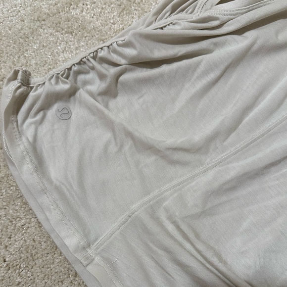 Lululemon tank - Picture 3 of 4